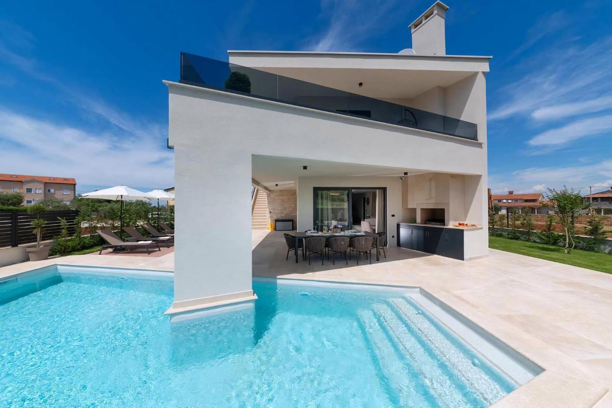 פורץ Luxurioese Villa Perla Mit Pool Und Jacuzzi מראה חיצוני תמונה